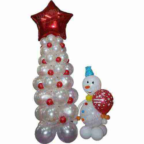 Композиция из шаров Снеговик под елкой