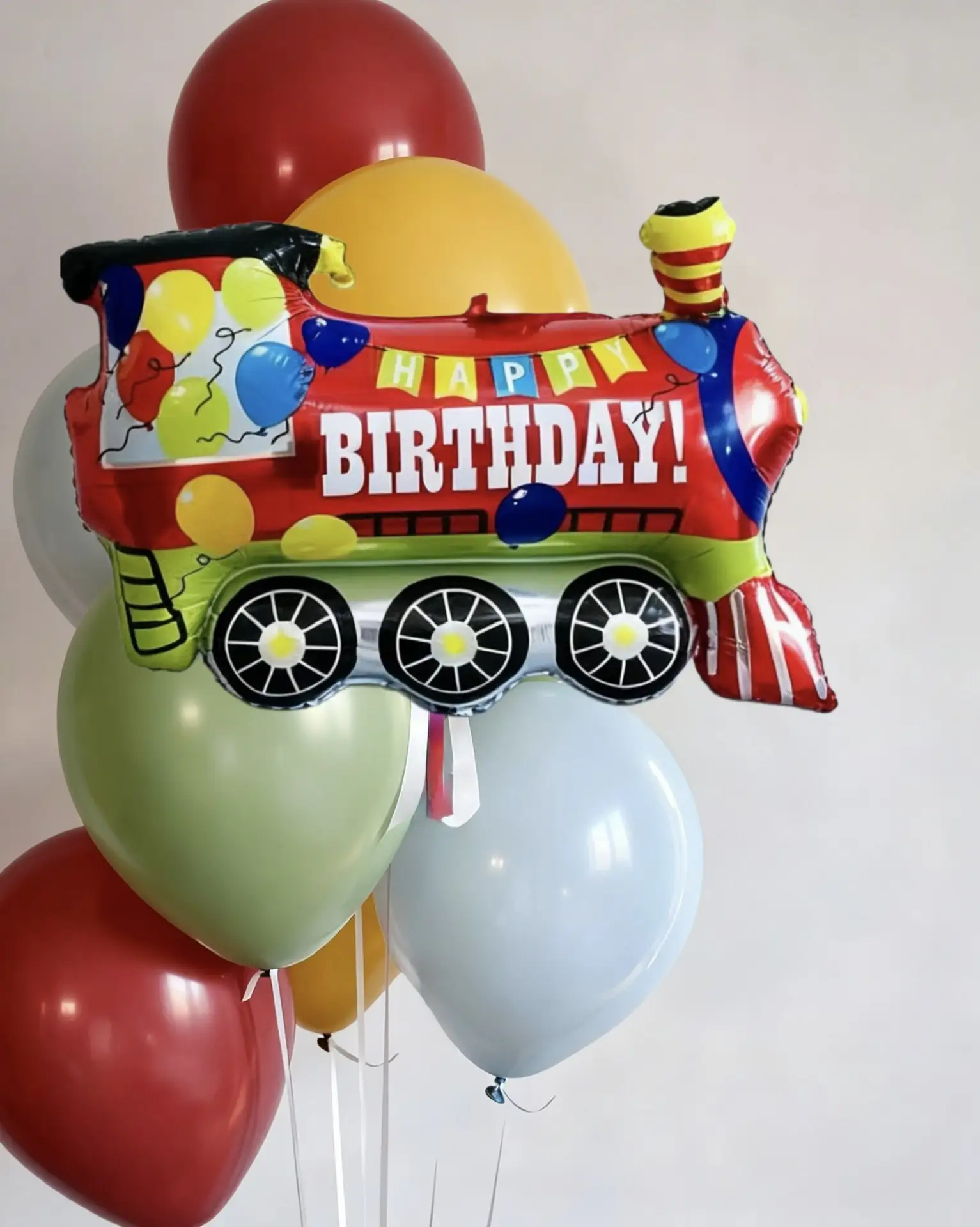 Яркий поезд