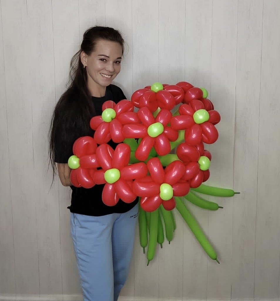 Букет из 9 красных ромашек