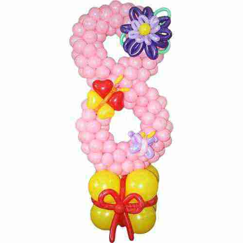 композиция из шаров к 8 марта  плетеная цифра 8  на подарке