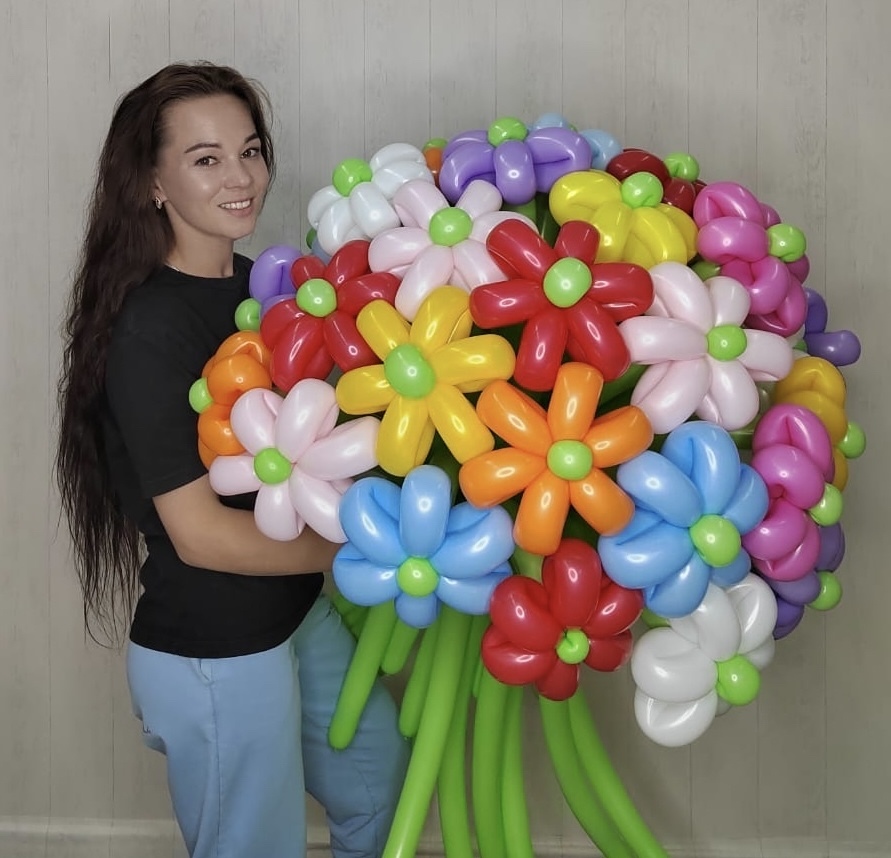 Букет из 35 разноцветных ромашек