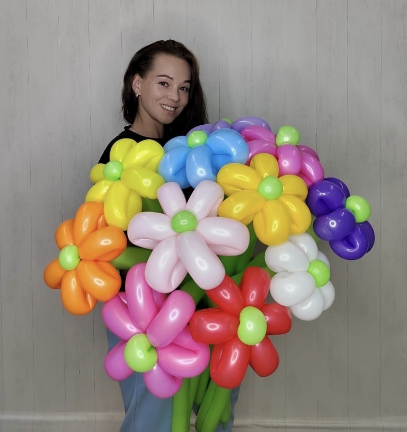 Букет из 11 разноцветных ромашек 