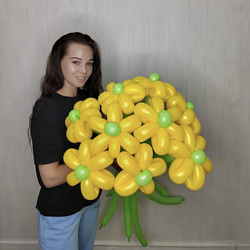 Букет из 9 желтых ромашек